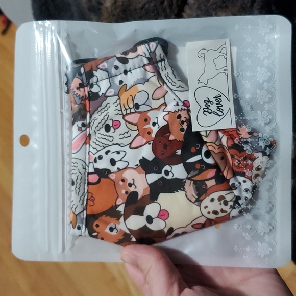 Face mask with dogs - Picture 1 of 2